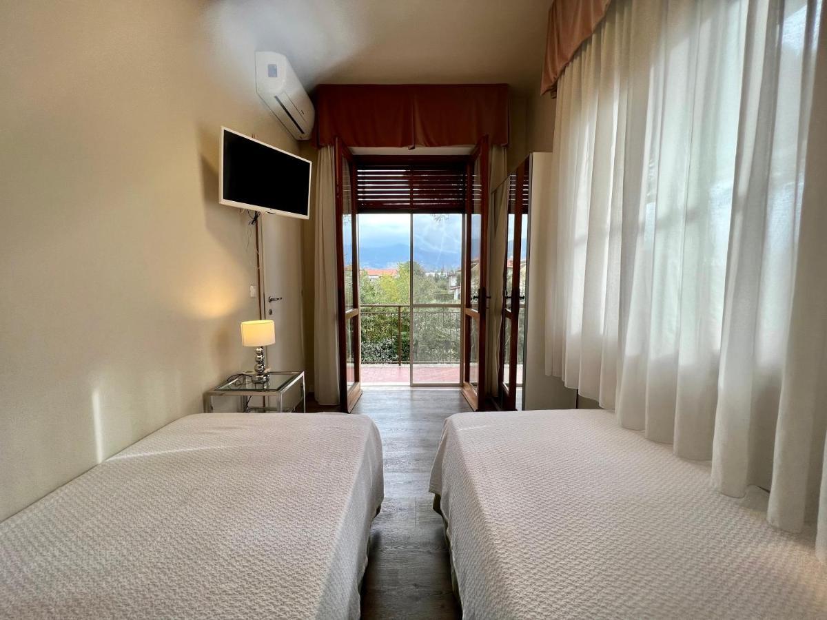 Villa Allende In Forte Dei Marmi Eksteriør billede
